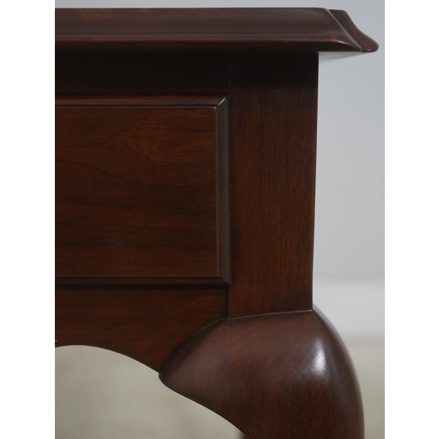 Pair of Henkel Harris Cherry Queen Anne 1 Drawer Lamp Tables For Sale In Philadelphia - Image 6 of 18