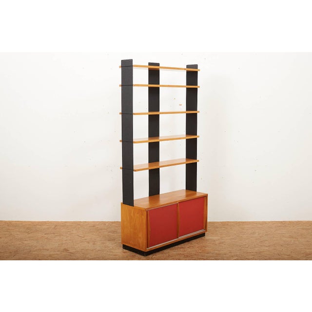 Wood Model 132 in Birch Veneer with Sliding Doors by Wilhelm Kienzel for Embru, 1930 For Sale - Image 7 of 10