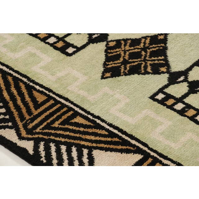 Rug & Kilim Contemporary Art Deco Style Wool Rug in Beige & Black, by Rug & Kilim, India For Sale - Image 4 of 10