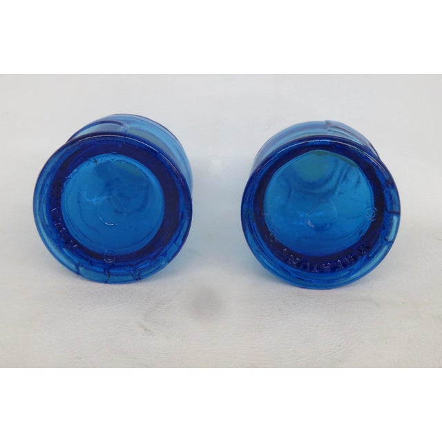 Wheaton Nj Pocahontas Indian Herbs 2pc Pair Blue Glass Salt Pepper Shakers 4926b For Sale - Image 10 of 16