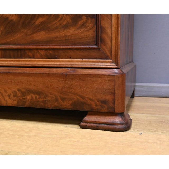 Louis Philippe Style Mahogany Chest of Drawers, Late 19th Century For Sale - Image 10 of 18