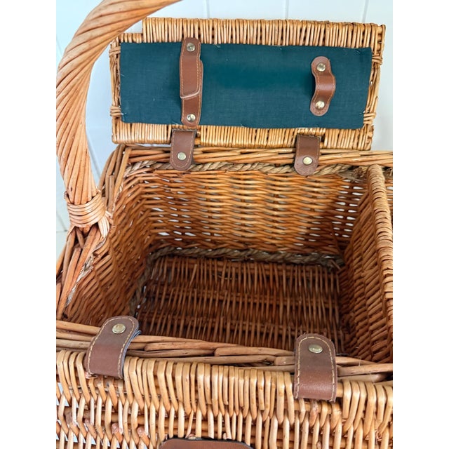Vintage Wicker Picnic Basket and Wine Carrier For Sale In New York - Image 6 of 13