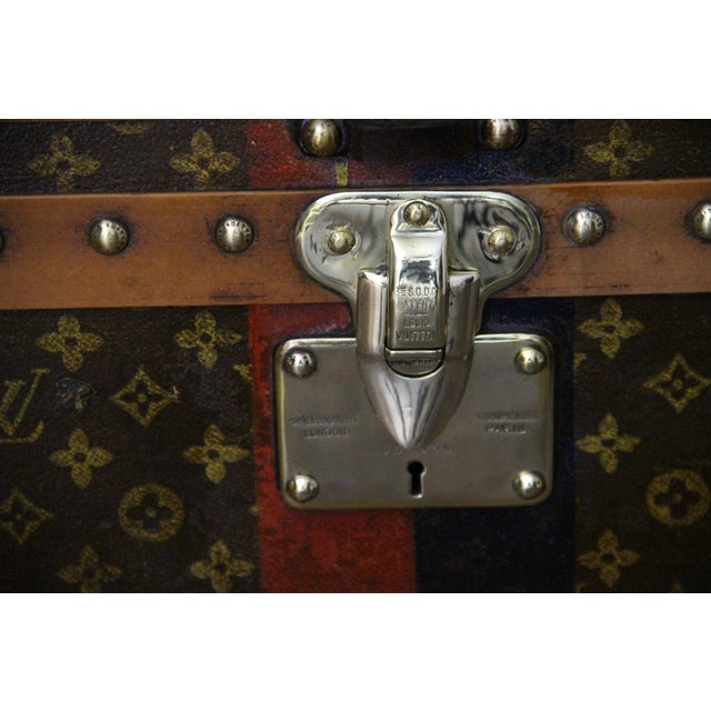 1920s Vintage Shoe Trunk by Louis Vuitton, 1920 For Sale - Image 5 of 18