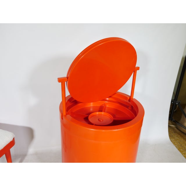 Cream Space Age Silvi Dressing Table and Chair in Plastic by Studio Kastilia for Fanini Fain S.P.A., 1970s, Set of 2 For Sale - Image 8 of 18
