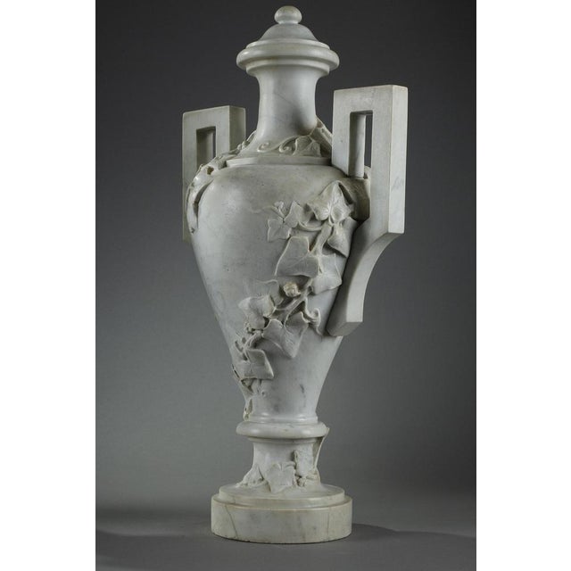 19th Century White Marble Vases With Ivy Decoration, Set of 2 For Sale - Image 12 of 18