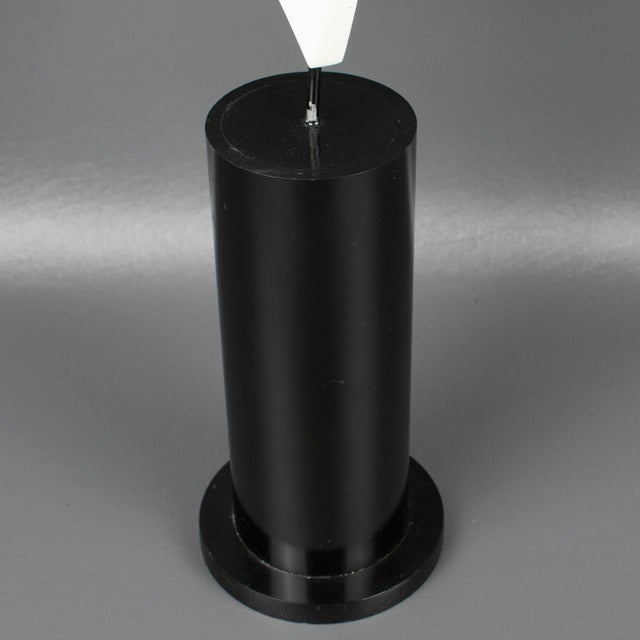 Kinetic Lucite Plexiglass Obelisk Sculpture, circa 1970 For Sale In Atlanta - Image 6 of 12