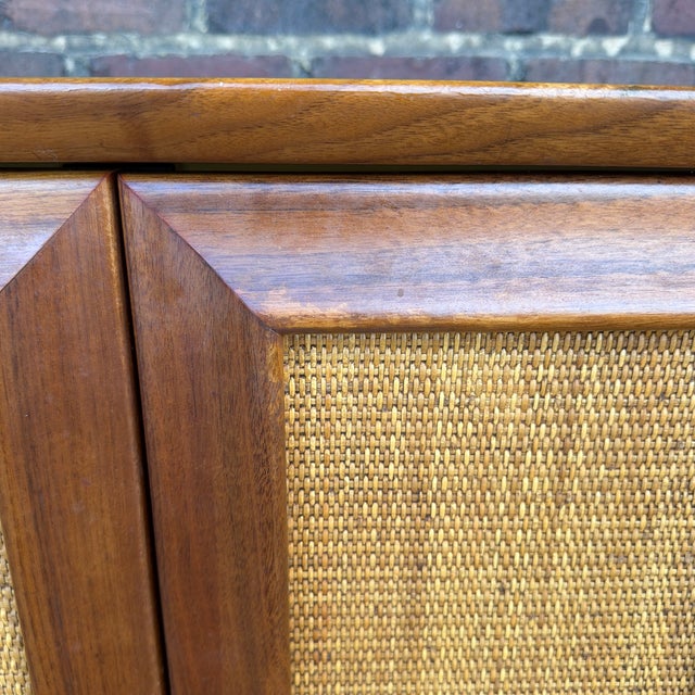 Brown Pair of American of Martinsville Wonderwood Walnut & Cane Nightstands For Sale - Image 8 of 12