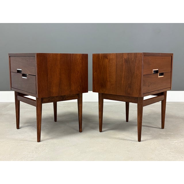 American 1960s Refinished American of Martinsville Walnut and Aluminum Nightstands - A Pair For Sale - Image 3 of 11