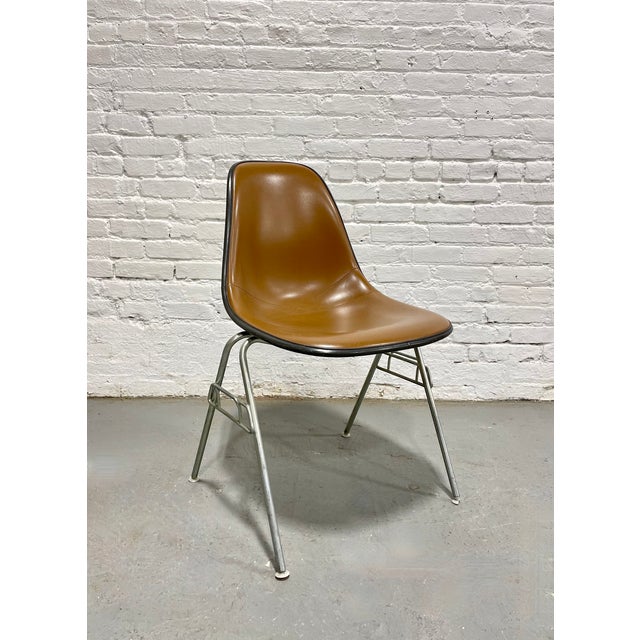 1950s Vintage Herman Miller Eames Upholstered Fiberglass Shell Chair – Stacking Wire Base, C. 1950's For Sale - Image 5 of 12