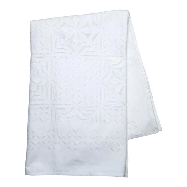 Ester Applique Tablecloth, 8-seat table - White For Sale