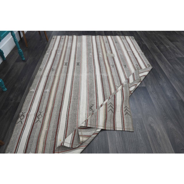 1970s Vintage Handmade Wool Cotton Gray Kilim Rug For Sale - Image 9 of 11