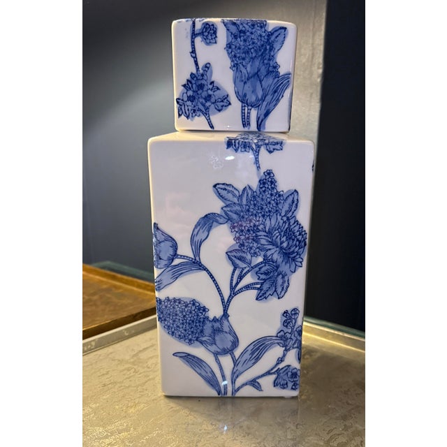 Blue and White Porcelain Square Lidded Jar For Sale - Image 9 of 11