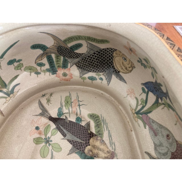 Mid 20th Century Hand Painted Famille Rose Porcelain Foot Bath Cache Pot Oval Basin For Sale - Image 4 of 9