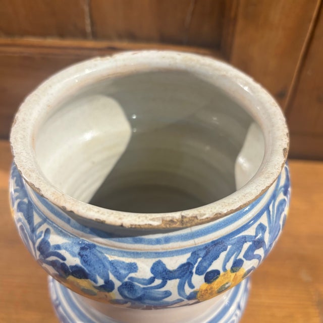 Antique Albarello Vase from Faenza Manufacture, 1600s For Sale - Image 9 of 14