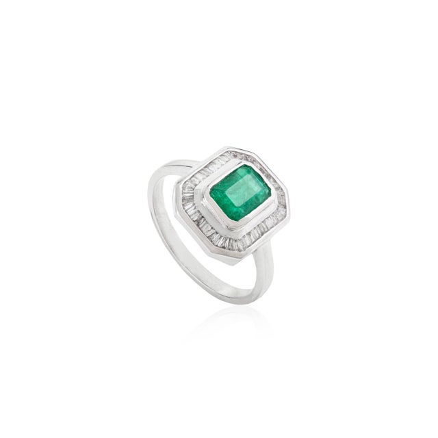 Art Deco VRJewels Emerald Cut Emerald & Baguette Diamond Halo Ring Size 5.5 in 14k White Gold For Sale - Image 3 of 14