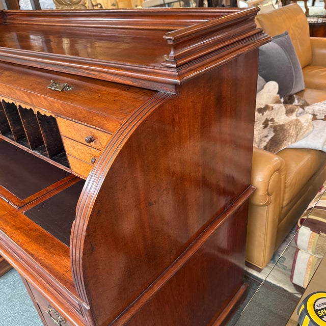English Roll Top Victorian Secretaire, Circa 1860 For Sale In San Francisco - Image 6 of 12