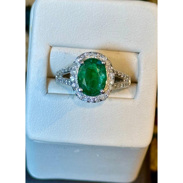 3.5 Carat Oval Natural Zambian Emerald & 1.8 Ct Diamond Ring 14 Karat White Gold For Sale - Image 4 of 8