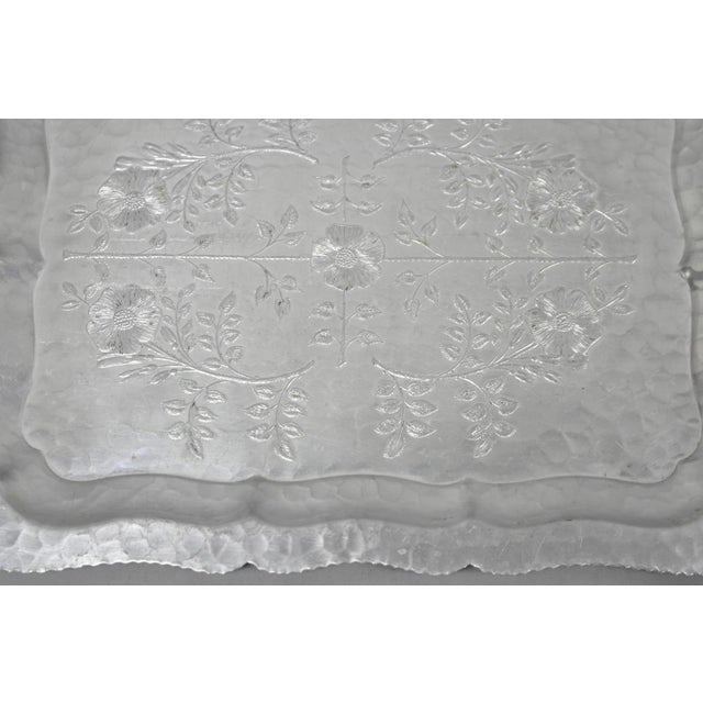 Vintage Victorian Continental Silver Co "Wild Rose" 1055 Hammered Aluminum Tray For Sale In Philadelphia - Image 6 of 13