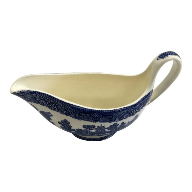 Vintage Wedgwood Blue Willow Gravy / Sauce Boat From England - Circa 1950 For Sale