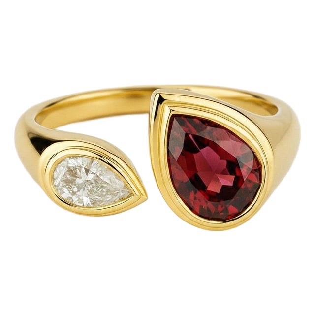 Toi Et Moi Gemstone Ring: Garnet and Moissanite, Size 7.5 For Sale
