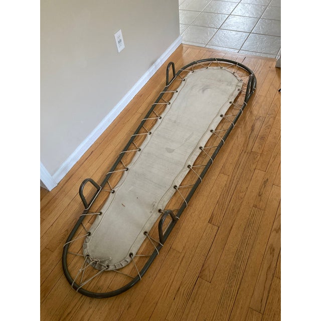 Industrial 1960s Vintage Laced Canvas Low Sling Daybed Poolside Cot Mid-Century Industrial For Sale - Image 3 of 9