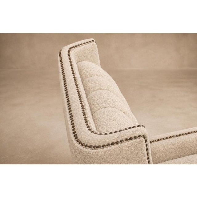 Brazilian Modern Armchair in Hardwood & Warm Oatmeal Bouclé by Giuseppe Scapinelli, 1950s For Sale - Image 16 of 18