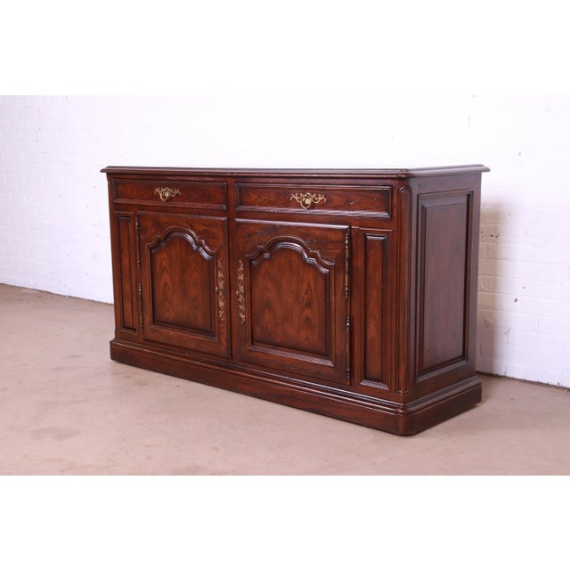 French Provincial Henredon French Provincial Carved Oak Sideboard or Bar Cabinet, Circa 1970s For Sale - Image 3 of 12