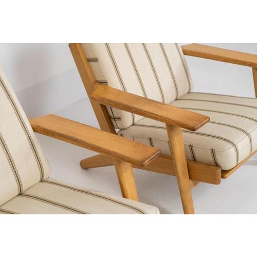 Early GE-290 Lounge Chairs by Hans J. Wegner, Set of 2 For Sale - Image 10 of 12