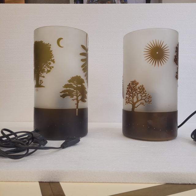 1970s Table Lamps in Bent and Acid-Etched Glass by F.J., France, 1970s, Set of 2 For Sale - Image 5 of 18