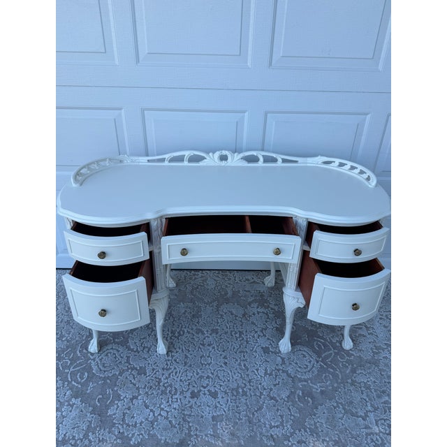 Vintage French Provincial Kidney Desk in Vintage Ivory Finish With Claw-and-Ball Feet For Sale In Orlando - Image 6 of 13