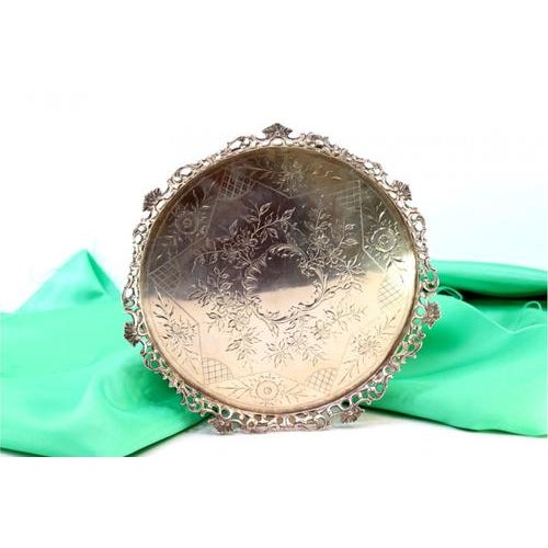 Silver Ticket Stand with Grid and Center with Engraved Floral Motifs For Sale - Image 3 of 7