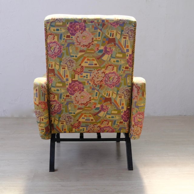 Reclining Armchair with Removable Footrest in Floral Fabric, 1960s For Sale - Image 9 of 17