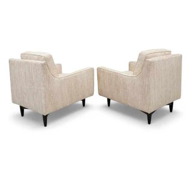 Mid Century Modern Italian Gio Ponte Style Club Chairs Reupholstered in Oatmeal Tweed - Pair This elegant pair of MCM...
