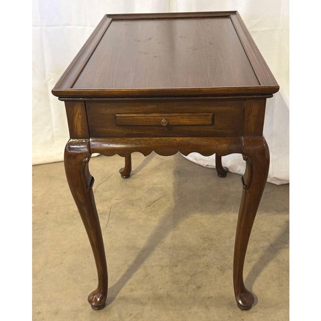 1980s 1981 Ethan Allen Georgian Court Queen Anne Cherry Tea Table With Pull Out Trays For Sale - Image 5 of 7