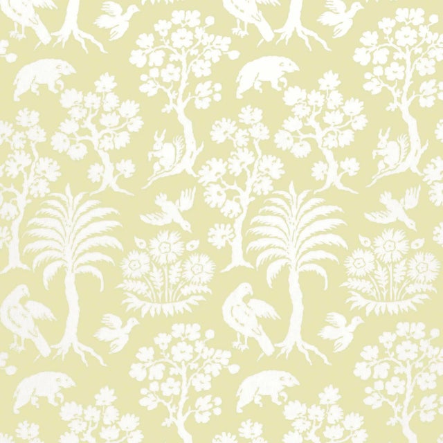 Schumacher Palm Damask Wallpaper in Willow For Sale