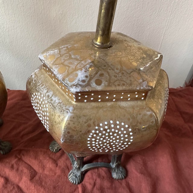 1950s Vintage Japanese Moriage Pagoda Table Lamps With White Dots & Bronze Clawfoot Base - a Pair For Sale - Image 5 of 9