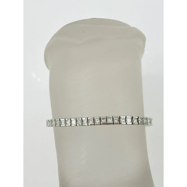 Modern White Diamond Princess Cut Diamond Tennis Bracelet in 14k White Gold For Sale - Image 3 of 8