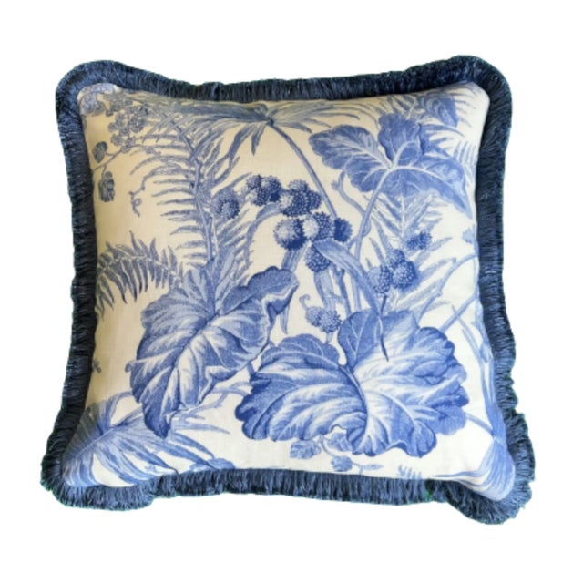 Scalamandre Tropical Toile China Blue Linen Print Square Decorative Pillow With Down Feather Insert For Sale In Philadelphia - Image 6 of 6
