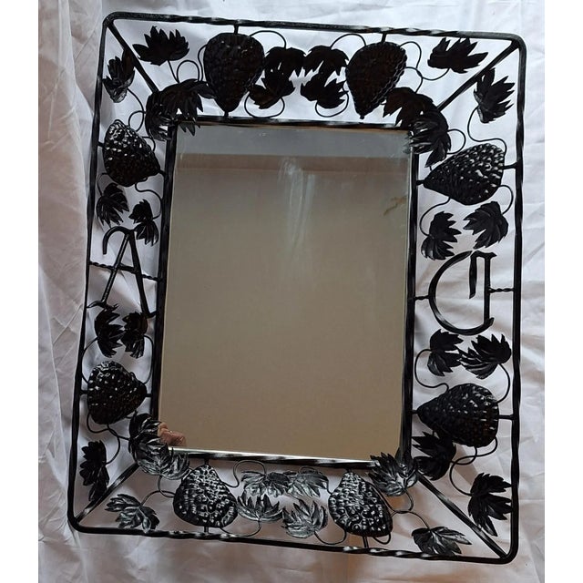 Vintage French Art Deco Wall Mirror, 1930s, in Very Good conditions. Designed 1920 to 1949