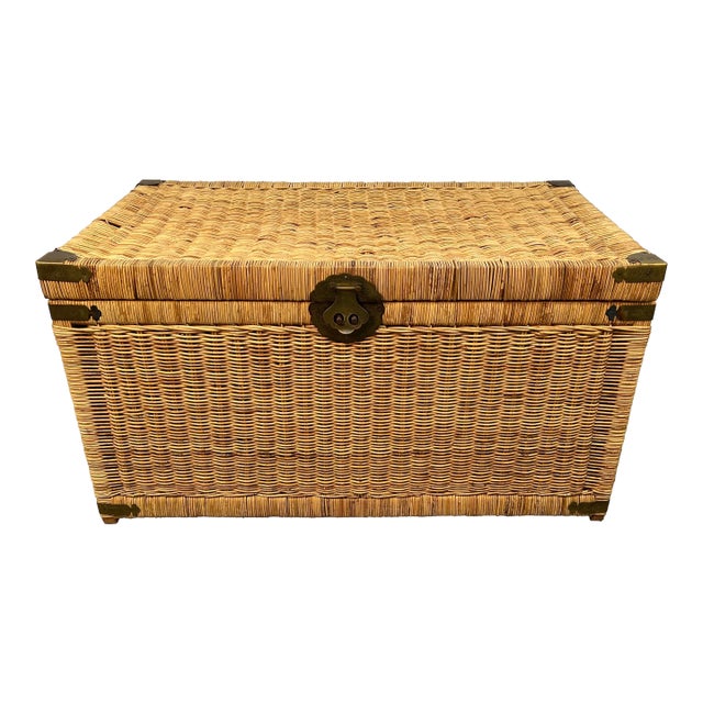 Vintage Asian Chinoiserie Wicker Trunk With Brass Hardware For Sale