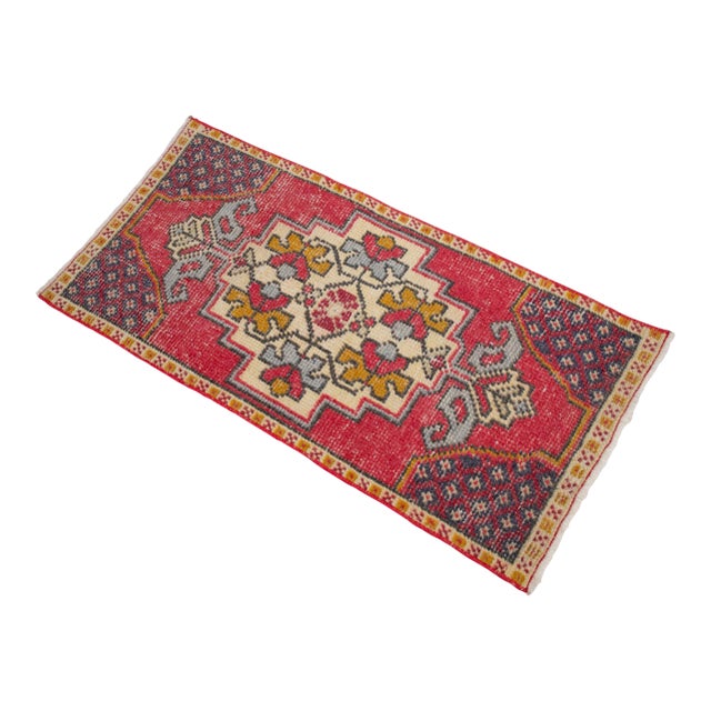 1970s Hand-Knotted Small Turkish Rug, Kitchen Mat, Laundry Room Decor, Doormat - 1'7" X 3'3" For Sale