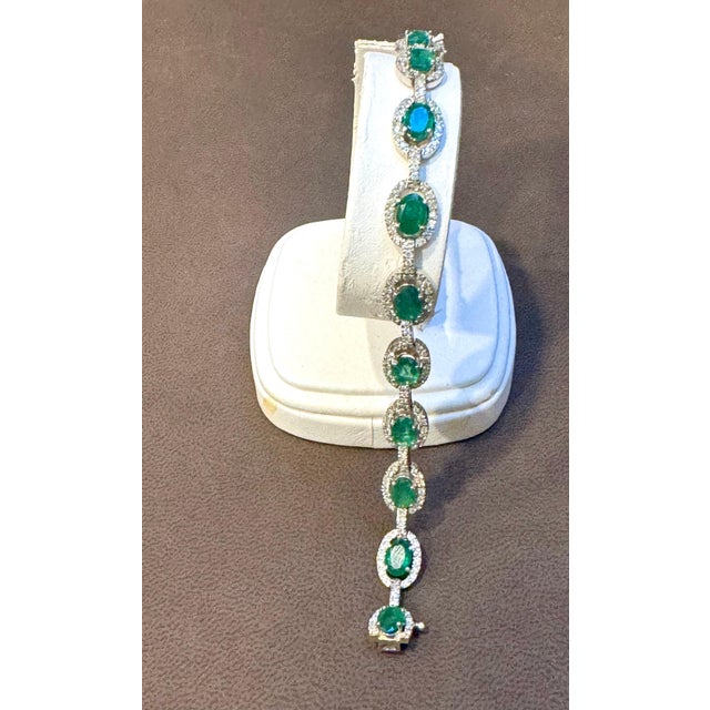 Contemporary 10 Carat Emerald & 3 Carat Diamond Tennis Bracelet 14 Karat White Gold, 16.8 GM For Sale - Image 3 of 18