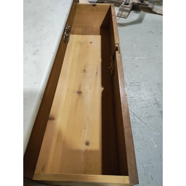 19th Century French Louis Philippe Walnut Commode With Carrara Marble Top – Four Drawer For Sale - Image 9 of 10