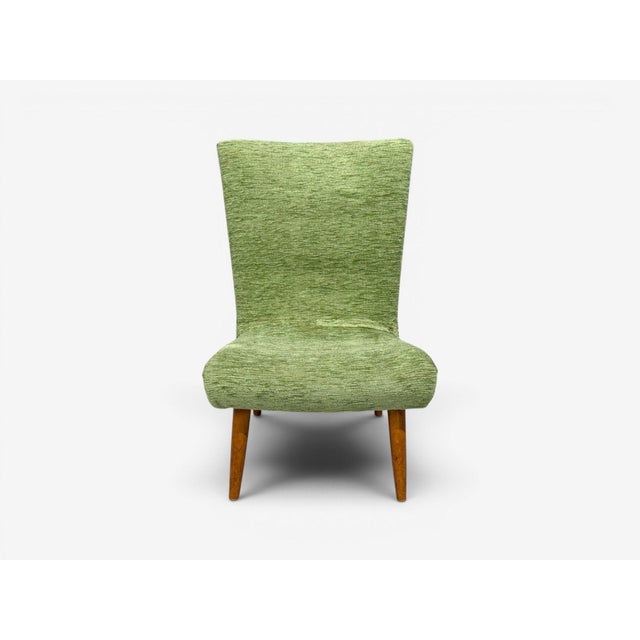 Swedish Mid-Century Modern, Slipper or Lounge Chair, Green Fabric, Beech, Sweden, 1940s An interesting Scandinavian...