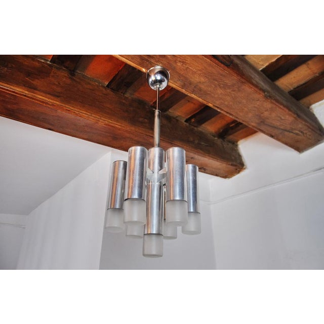 Silver Italian Geometric Seven-Light Chandelier from Sciolari, 1970 For Sale - Image 8 of 8
