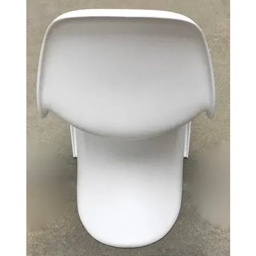 Mid-Century Modern Vintage Molded Fiberglass Panton Style Chair For Sale - Image 3 of 7