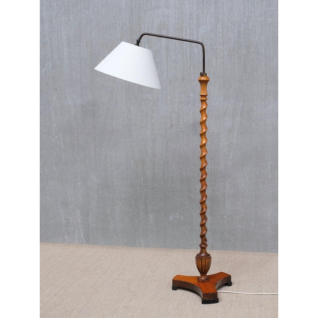 Swedish Grace Sculptural Floor Lamp in Birch and Brass from Lundling, 1930s For Sale - Image 3 of 12