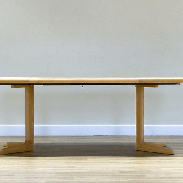 A thoughtfully crafted Danish dining table by Skovby, made in the 1960s, embodies the quiet ingenuity and enduring...