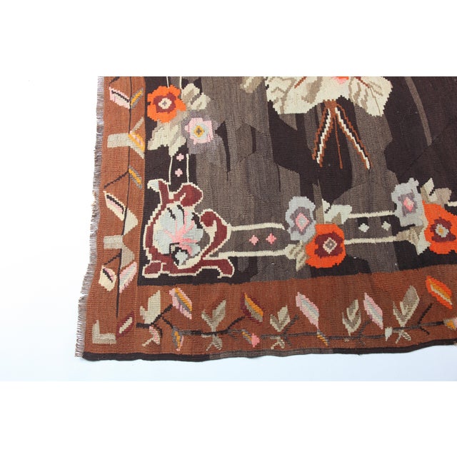Mid 20th Century Vintage Turkish Karabağ Kilim With Rose Bouquets – Handwoven Floral Flatweave Kilim Rug -6' X 11' 9'' For Sale - Image 5 of 13