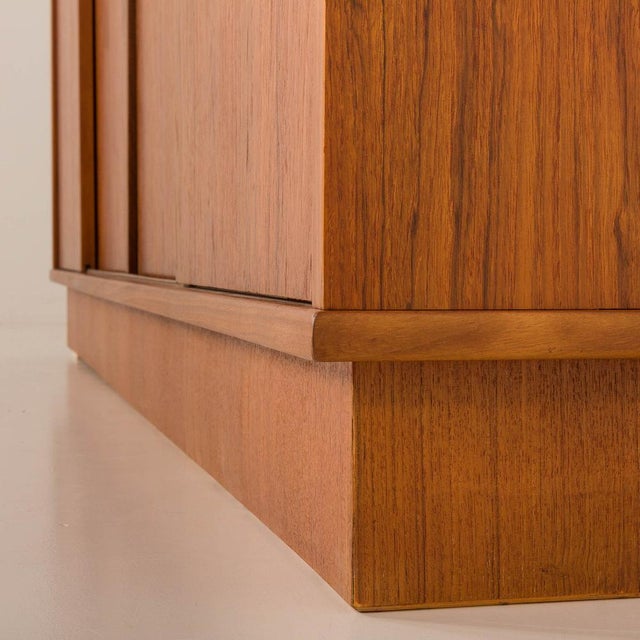 Mid-Century Danish Teak Wardrobe from Laurbjerg Mobelfabrik, 1970s For Sale - Image 11 of 18